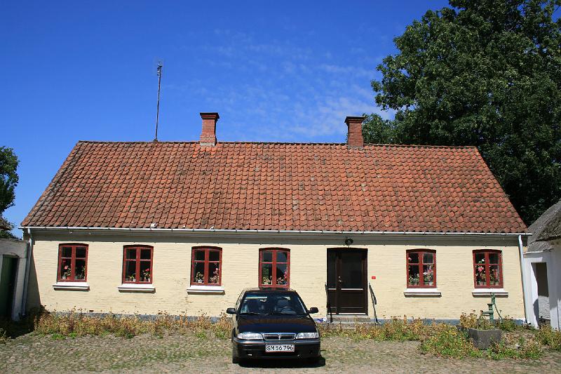 IMG_0101.jpg - Det gamle stuehus. -- The old farmhouse