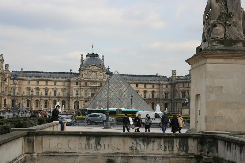 IMG_0694.jpg - Ude fra Louvre museet igen. -- Out from Louvre again.