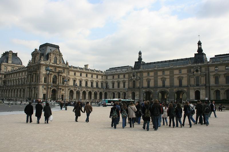 IMG_0709.jpg - En del af sydfløjen af Louvre. -- A little part of the south wing of Louvre.