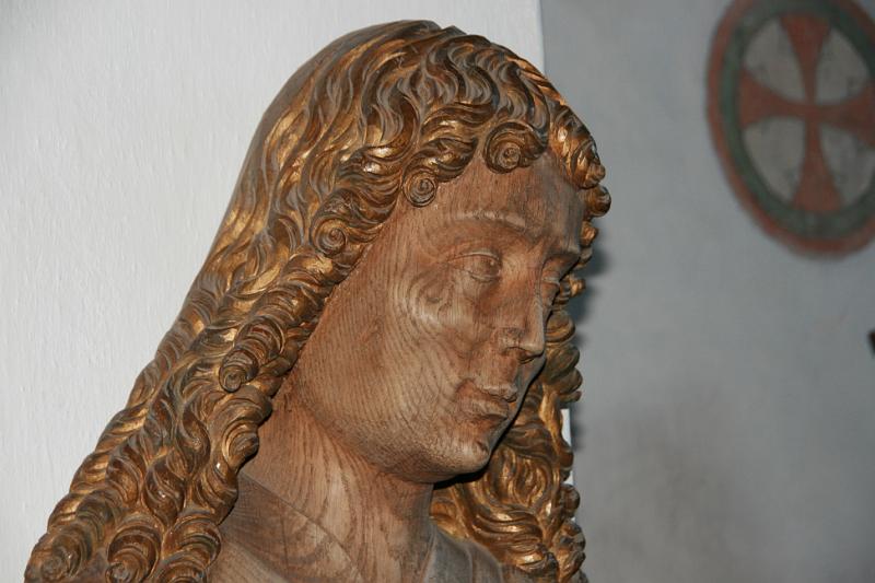 IMG_0040.jpg - træfigur med guldhår. -- Wood figure with gold hair.