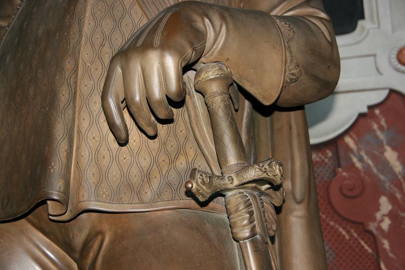 IMG_0065.jpg - En flot udført statue af kong Christian IV med mange detaljer. -- A nice statue of Christian IV with alot details.